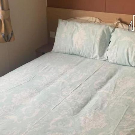 Spacious And Luxurious Caravan In Trecco Bay ポースコール エクステリア 写真